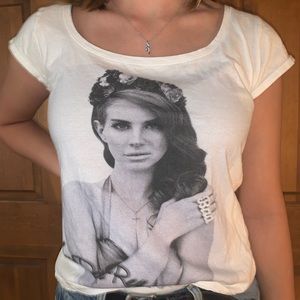 Lana Del Rey white tee shirt